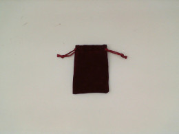 Small red velvet bag Small red velvet bag