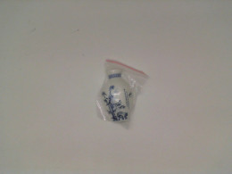 Chinese vase fridge magnet Chinese vase fridge magnet