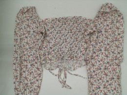 Long sleeve round neck shirt with floral pattern Size S