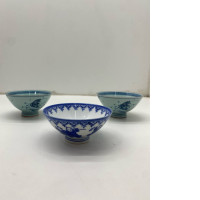 Set of 3 Medium Chinese rice bowl with fish pattern
