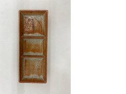 Japanese dipping sauce plate with 3 compartments 