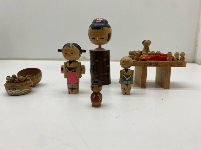Set of Japanese family wooden toys Set of Japanese family wooden toys