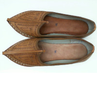 Men's brown pointed toe leather shoes   Size  US12