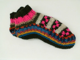  Rainbow pattern knitted socks