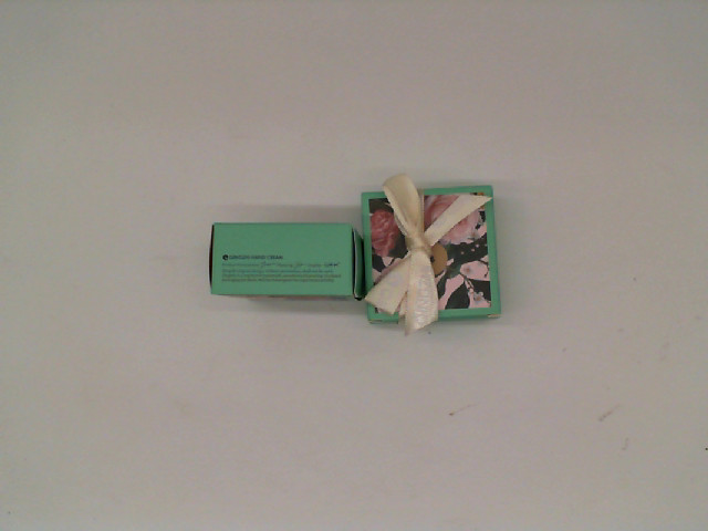 Set of 2 Qingzhi hand cream Set of 2 Qingzhi hand cream