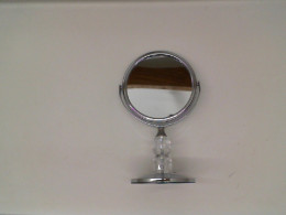 Tabletop mirror 