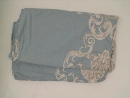 6-foot blue bed sheet with white pattern 6-foot blue bed sheet with white pattern