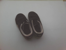 Puma children's navy blue sneakers Puma children's navy blue sneakers