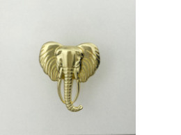 Metal furniture handle in the shape of an elephant