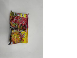 Set of 2 packs of instant noodles Set of 2 packs of instant noodles