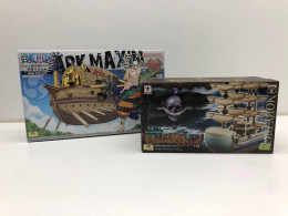 Set of 2 anime ship figures Set of 2 anime ship figures