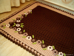 Knitted rug