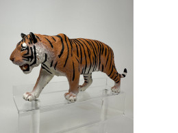 Plastic tiger figurine, medium size Plastic tiger figurine, medium size