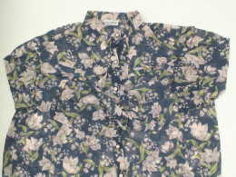 Women's green long-sleeved shirt with floral pattern Size L 
