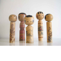 Set of 5 wooden Chinese dolls