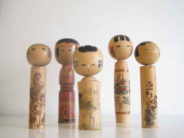 Set of 5 wooden Chinese dolls