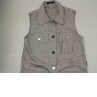 Gray sleeveless vest 