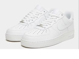 USED White NIKE air force 1 shoes
