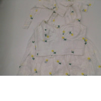 Women's strapless tank top and short skirt, white with yellow-brown pattern 