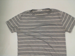 Light grey round neck t-shirt Light grey round neck t-shirt