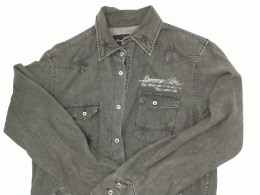 Gray long-sleeved shirt Gray long-sleeved shirt