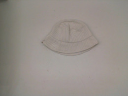White children's sun hat 