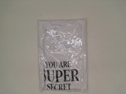 White round neck t-shirt with black pattern Size XL White round neck t-shirt with black pattern Size XL