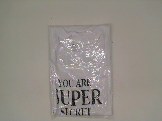 White round neck t-shirt with black pattern Size XL White round neck t-shirt with black pattern Size XL