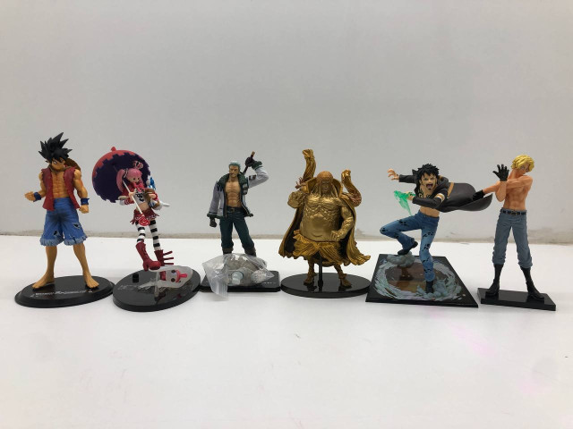 Big SALE! Set of 5 small Japanese figures (USED) Big SALE! Set of 5 small Japanese figures (USED)