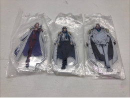 Set of 3 acrilyc stands