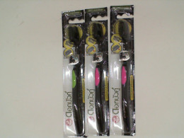Set of 3 toothbrush 