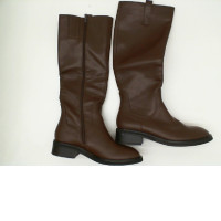 Dark brown winter long boots 