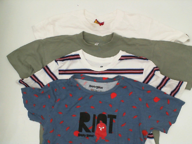 Set of 4 Children's round neck t-shirt Set of 4 Children's round neck t-shirt