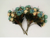 Set of 2 Artificial flowers decorate a vase