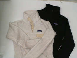 Set of 2 PATAGONIA Black and white turtleneck sweater Set of 2 PATAGONIA Black and white turtleneck sweater