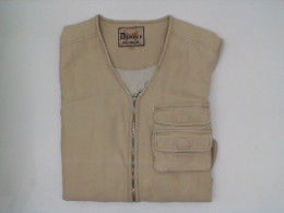Pash Pash Men's cream colored sleeveless vest 