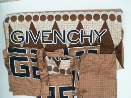 Set of GIVENCHY Bed sheet with pillowcase and bolster case 