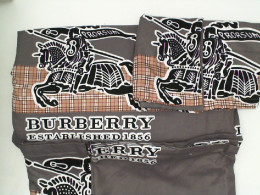 SEt of BURBERRY 6-foot bed sheet with pillowcase and gray pillowcase 