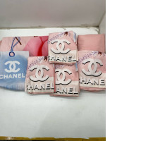 Set of Chanel pink rose pattern bed sheet and pillowcase set 