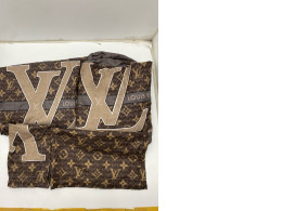 Set of Brown Louis Vuitton bed sheet and pillowcase set  