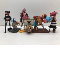 BIG SALE! Set of 6 Japanese figures One Piece (Used and Various sizes)
