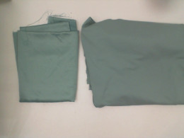 Set of green badsheet