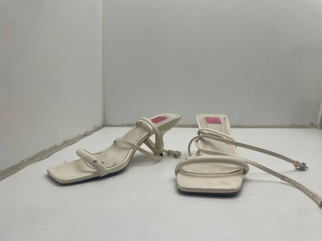 White women's summer sandals White women's summer sandals