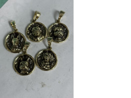  Set of 5 dog pendants, material BRASS
