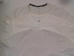 Set of 3 Women's white short-sleeved round neck t-shirt