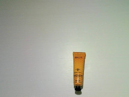 Moisturizing hand cream
