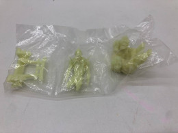 Set of 3 mini figures "color yourself" Set of 3 mini figures "color yourself"