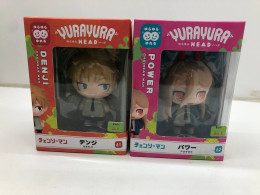 Set of 2 Japanese mini figures