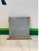 Felt cat house, foldable