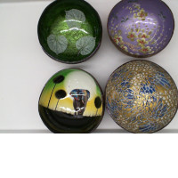 Set of 4 Coconut shells are decorated with beautiful patterns. Set of 4 Coconut shells are decorated with beautiful patterns.